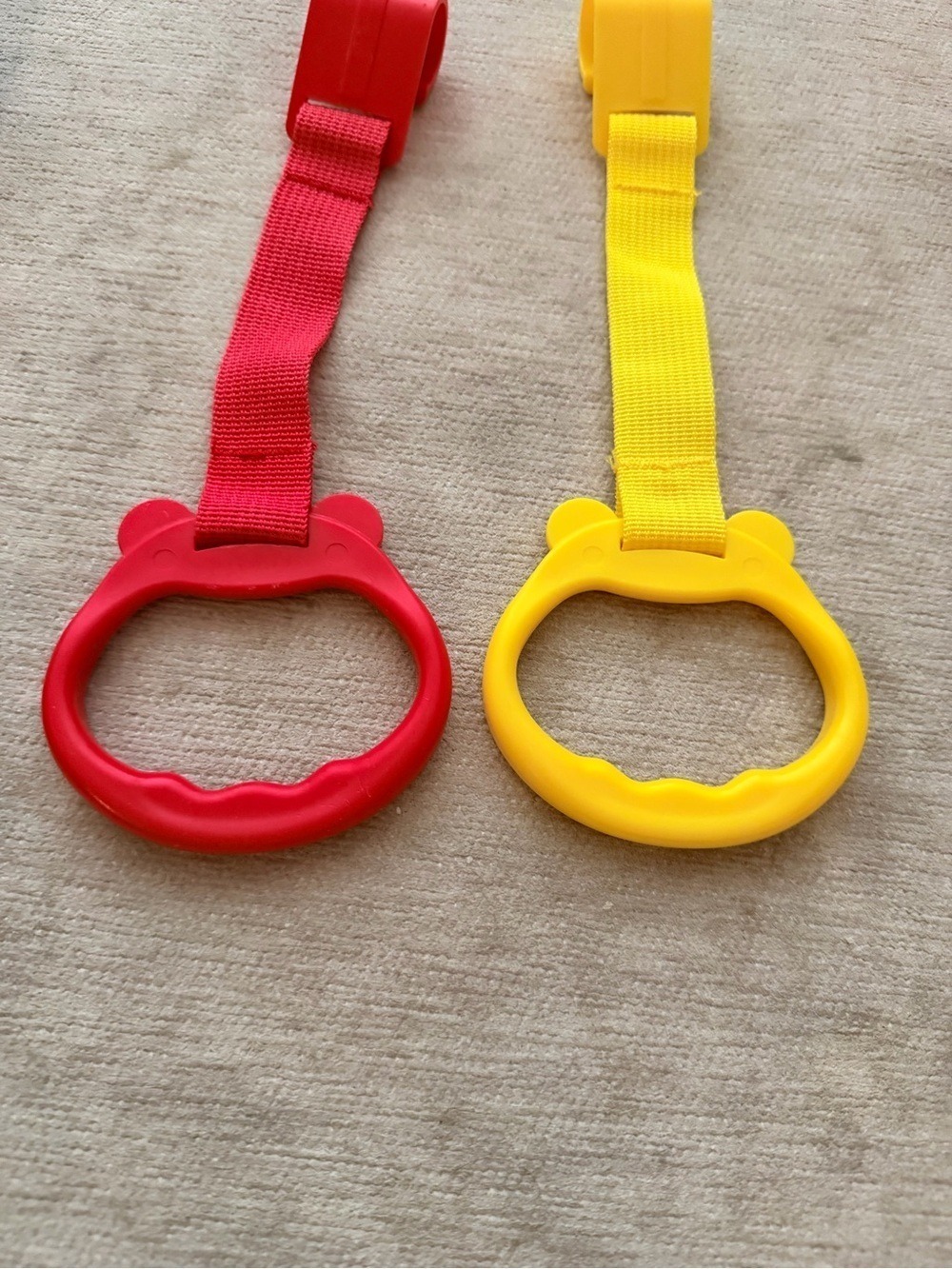 Set of 3 Baby crib hooks- Blue, Red, Yellow - Picture 3 of 3
